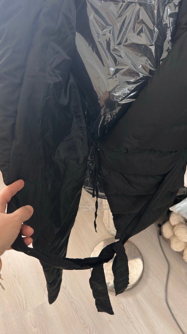 Kuşaklı Siyah Midi Kaban - Görsel 4