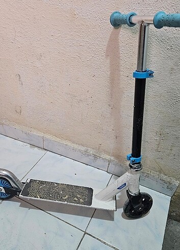 Beden beyaz Renk Metal oxelo marka Scooter