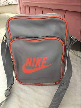 Nike çanta