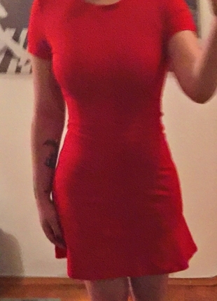 kırmızı mini elbise