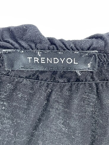 s Beden siyah Renk Trendyol & Milla Bluz %70 İndirimli.