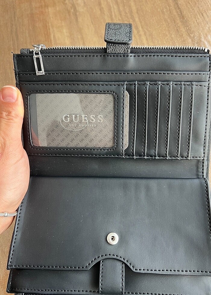 Guess marka kadın cüzdanı - Görsel 2