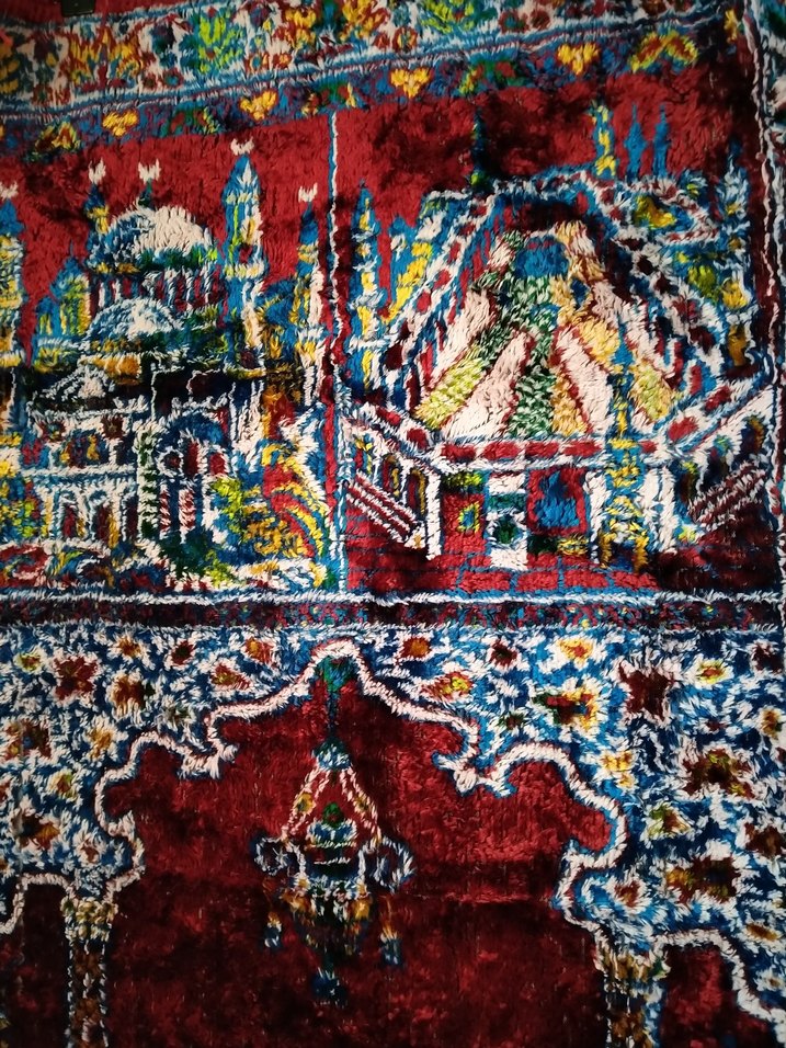 Bordo İşlemeli Geleneksel Halı - Görsel 3