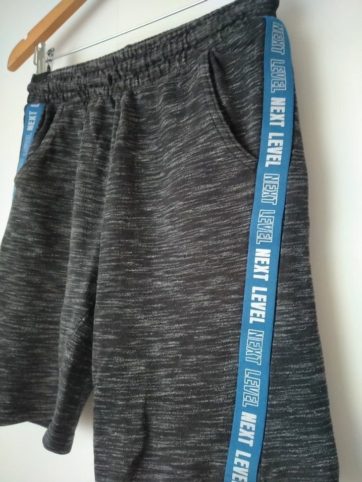 Erkek Gri Rahat Kesim Kemerli Şort - Görsel 2