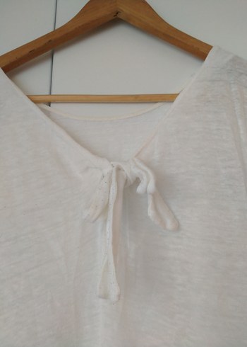 Beyaz V Yakalı Keten Hamile Tişörtü - Görsel 3