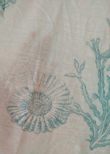 Beyaz V Yakalı Keten Hamile Tişörtü - Görsel 4