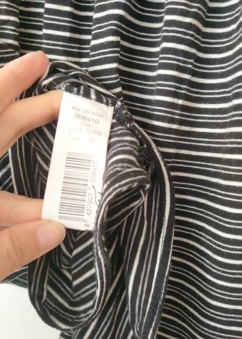 Gri Çizgili V Yaka Pliseli Kadın Yelek - Görsel 3