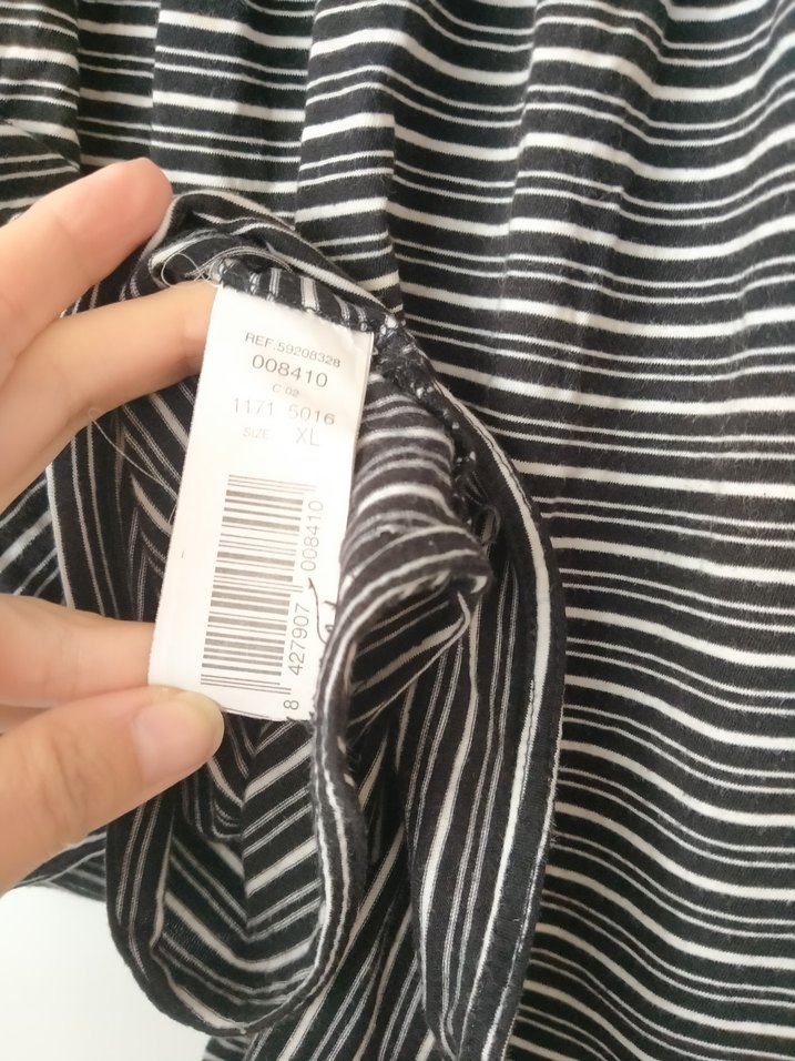 Gri Çizgili V Yaka Pliseli Kadın Yelek - Görsel 3