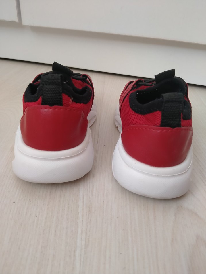 Erkek Çocuk Kırmızı Elastik Bağcıklı Spor Ayakkabı - Görsel 3