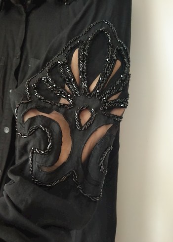 Düğmeli Siyah Nakışlı Uzun Kollu Gömlek - Görsel 4