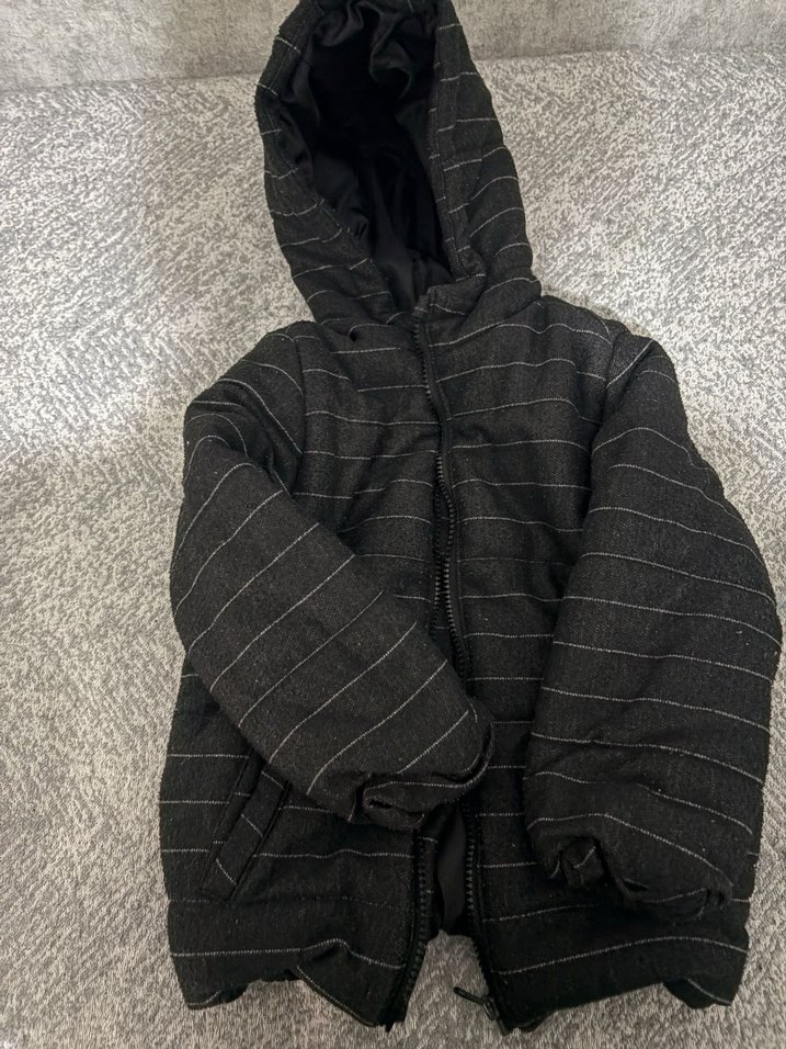 Kapüşonlu Erkek Çocuk Gri Mont - Görsel 2