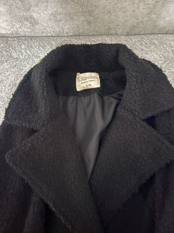 Düğmeli Siyah Midi Kadın Kaban - Görsel 2