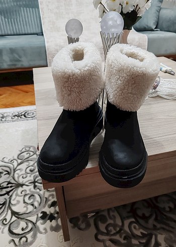 Siyah Kadın Yumuşak Tüylü Günlük Bot - Görsel 6