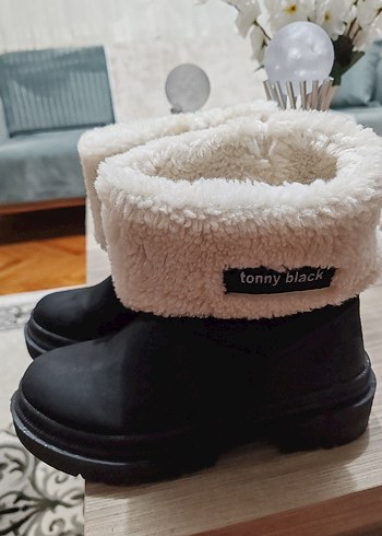 Siyah Kadın Yumuşak Tüylü Günlük Bot - Görsel 2