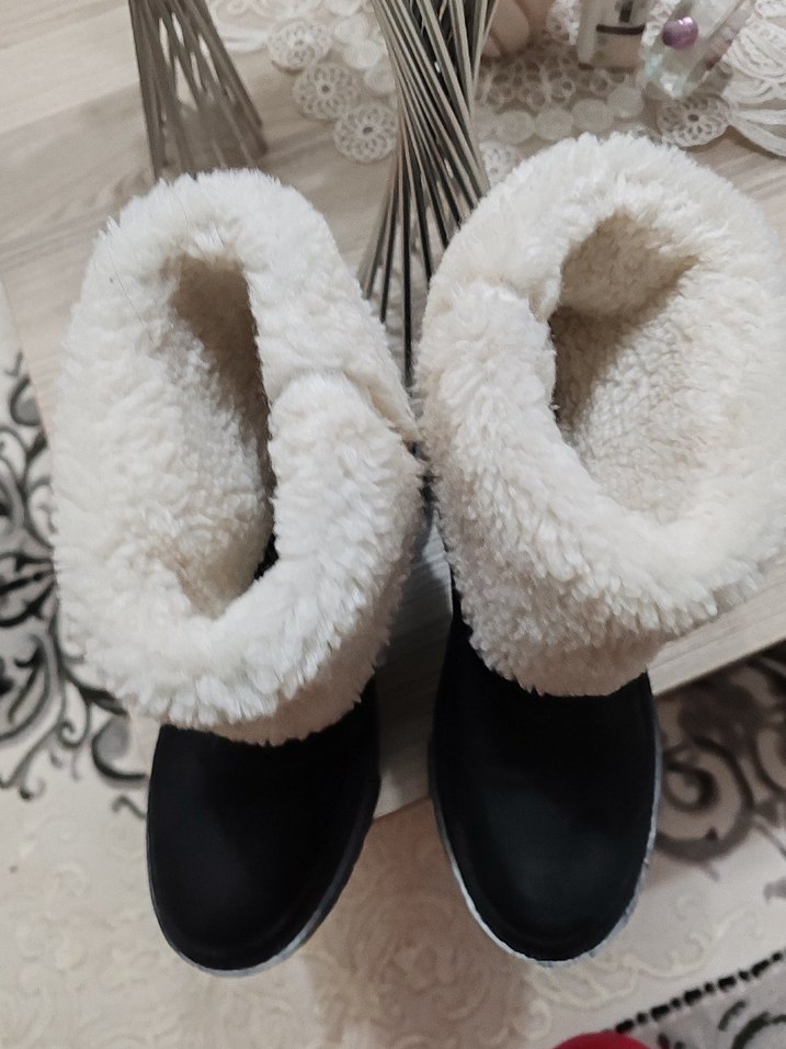 Siyah Kadın Yumuşak Tüylü Günlük Bot - Görsel 5