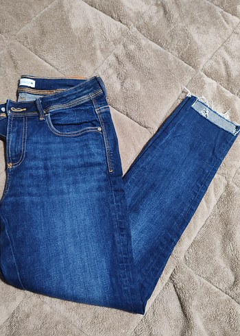 Zara Kadın Lacivert Baskılı Dar Kesim Denim Pantolon - Görsel 2