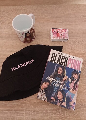 Blackpink Şapka, Bardak, Kitap, Fotokart set