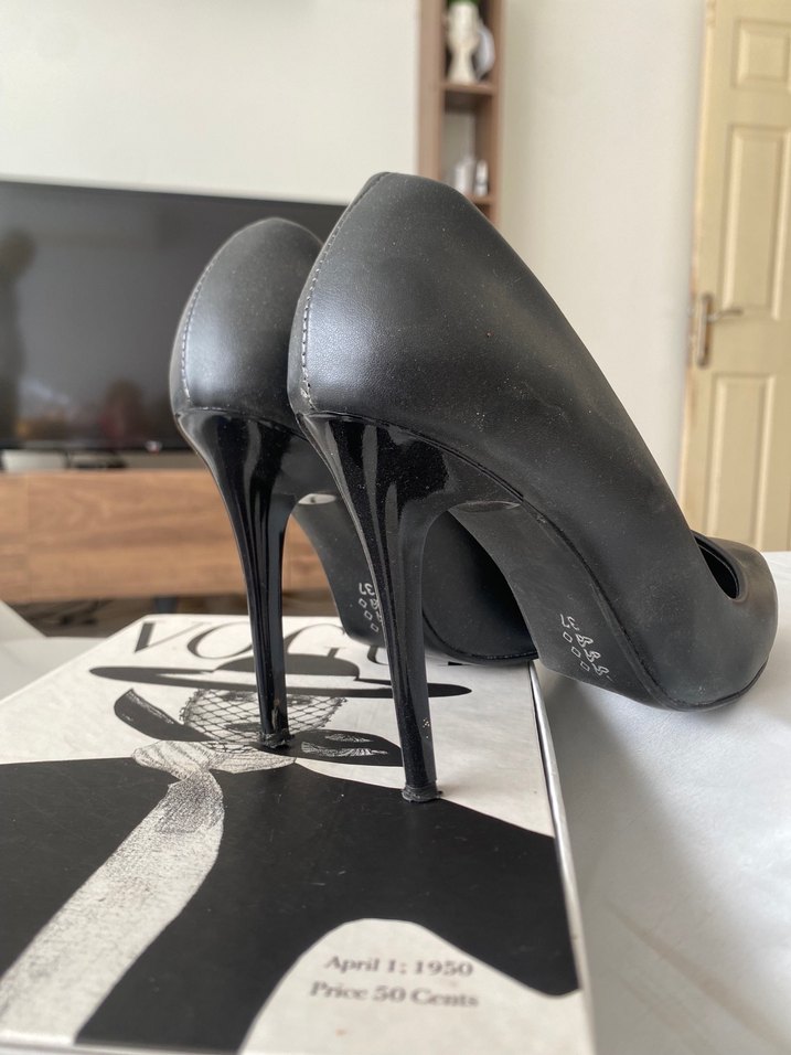 Klasik Siyah Stiletto Topuklu Kadın Ayakkabı - Görsel 3