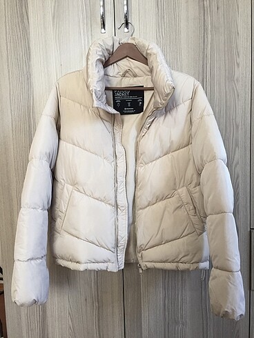 Stradivarius krem renkli mont
