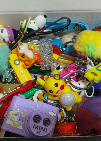 Renkli Karışık Oyuncak Anahtarlıklar - Görsel 3