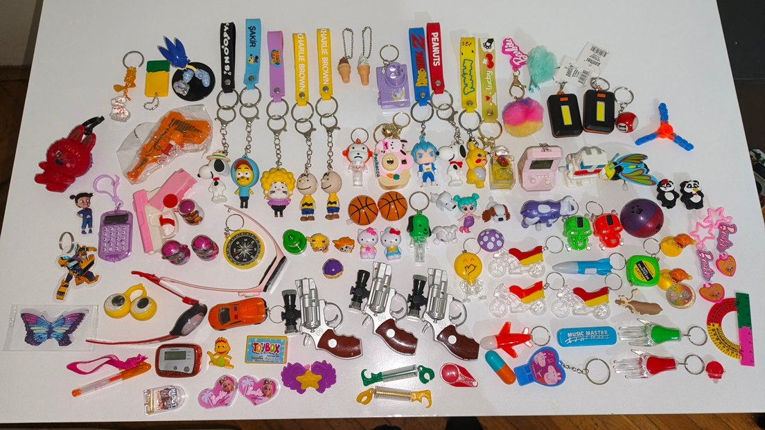 Renkli Karışık Oyuncak Anahtarlıklar - Görsel 4