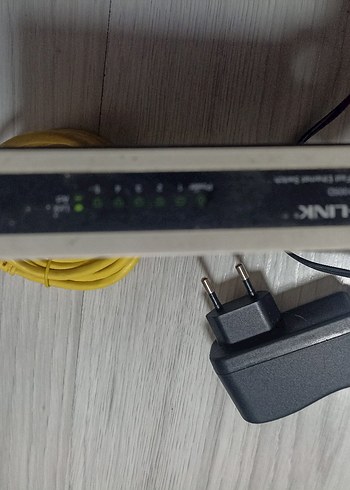 TP-Link Beyaz Ağ Anahtarı ve Adaptör - Görsel 2