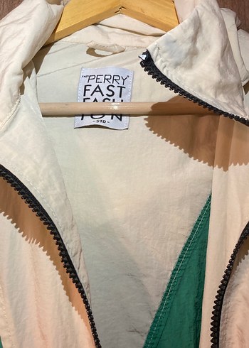 Fermuarlı Yeşil kadın Kapüşonlu Rüzgarlık - Görsel 3