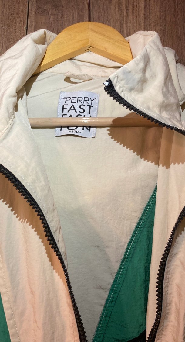 Fermuarlı Yeşil kadın Kapüşonlu Rüzgarlık - Görsel 3