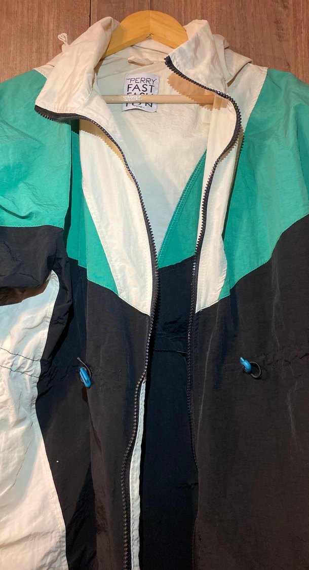 Fermuarlı Yeşil kadın Kapüşonlu Rüzgarlık - Görsel 2