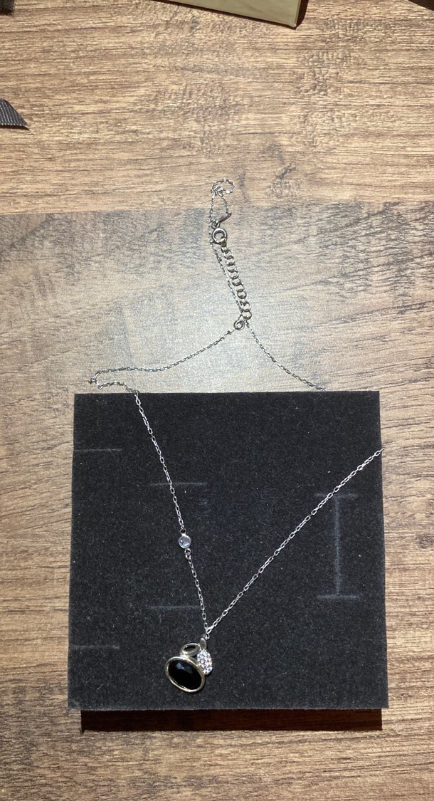 Klasik Şıklık Siyah Mini Kolye - Görsel 3