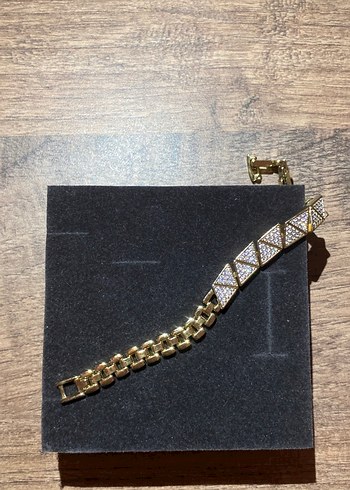 Zincir Detaylı Altın Renkli Kadın çelik bilekliktir kararma yok - Görsel 3