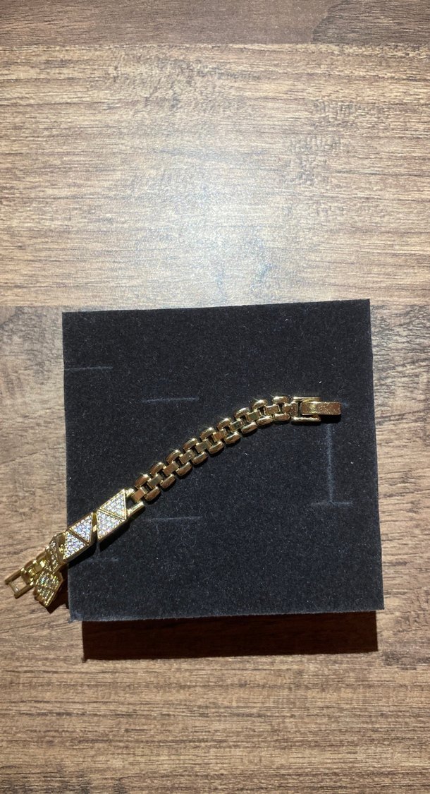 Zincir Detaylı Altın Renkli Kadın çelik bilekliktir kararma yok - Görsel 2