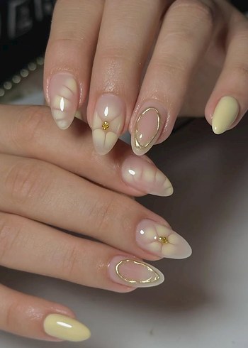 Çiçekli Takma Tırnak - Görsel 2