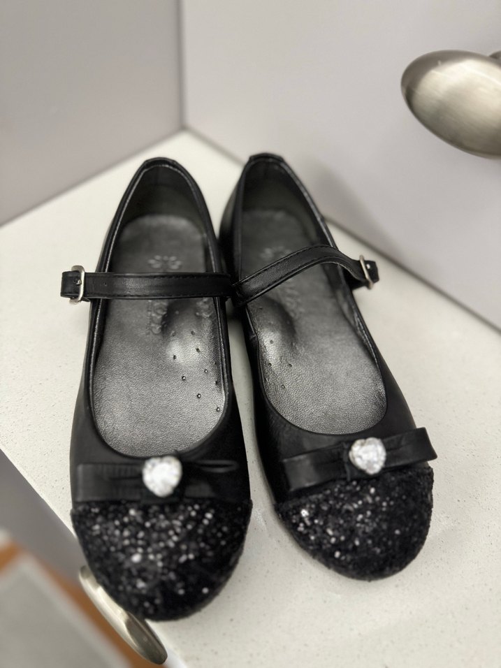 Kızlar için Siyah Tokalı Babet - Görsel 2