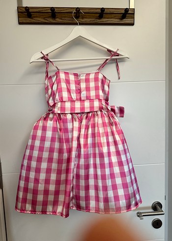 Pembe Barbie Kareli Askılı Elbise - Görsel 4