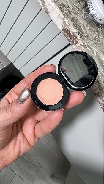Bobbi Brown corrector