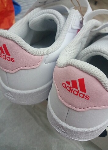26 Beden Adidas sıfır orjinal