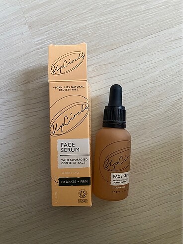 Upcircle - Kafeinli rosehip ve jojoba yağlı yüz serumu