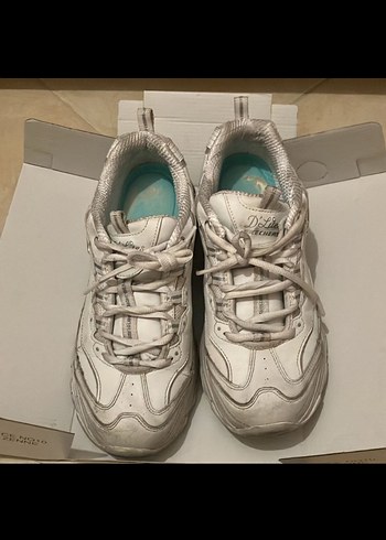 Beyaz Bağcıklı Skechers Kadın Spor Ayakkabı