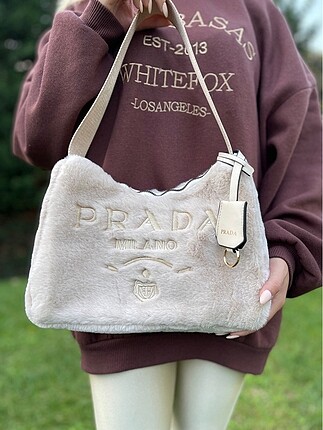 KREM PELUŞ PRADA ÇANTA