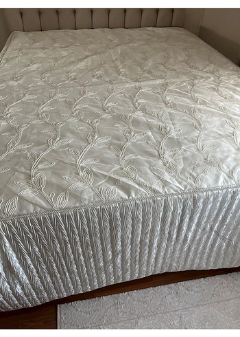 Saten  Beyaz saten Yatak Örtüsüı - Görsel 4