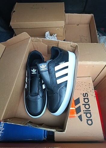 40 Beden Adidas kampanya ürünü 