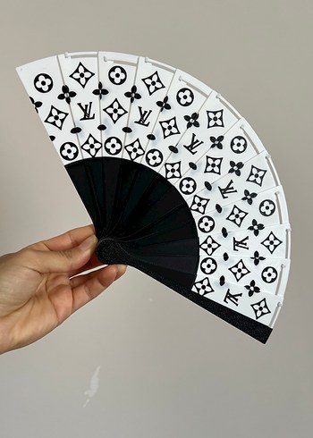 Louis vuitton Beyaz ve siyah yelpaze