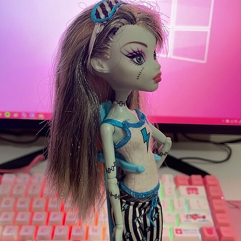 Beden Monster High Frankie Stein Pijama