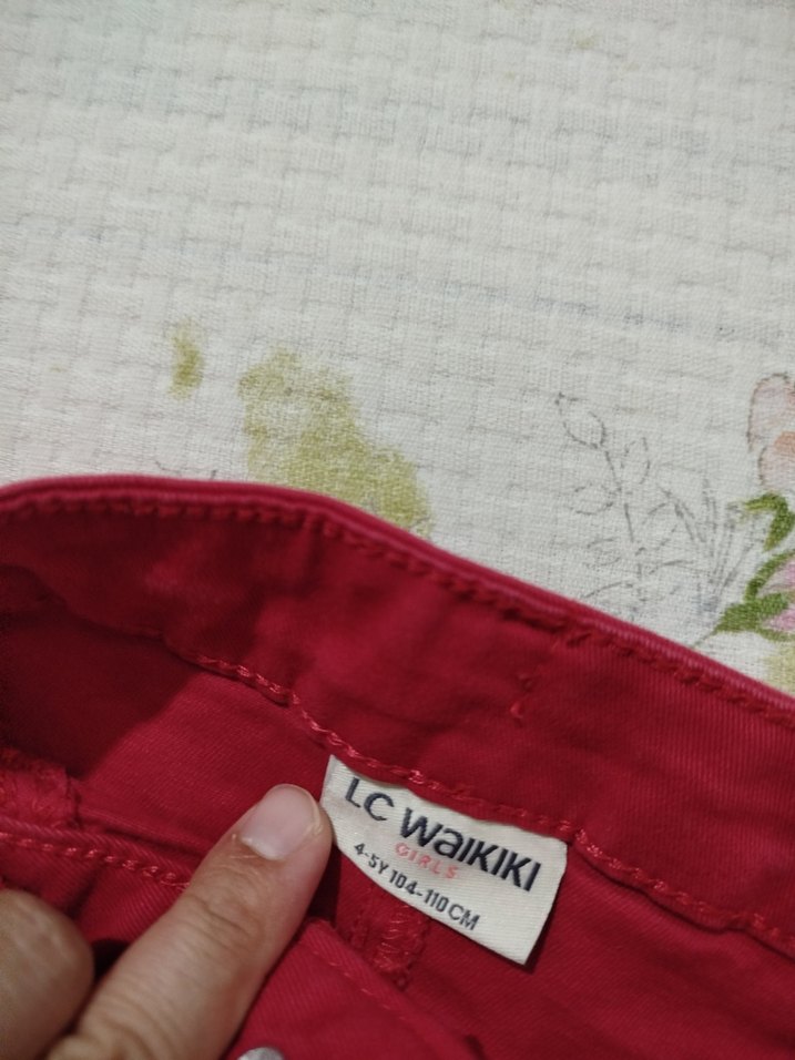 Düğmeli Kırmızı Kız Çocuk Eteği - Görsel 4