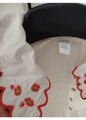 Nakışlı Beyaz Kız Çocuk gömlek - Görsel 3