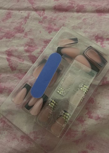 Siyah Fransız Uçlu Çiçekli takma Tırnak - Görsel 2