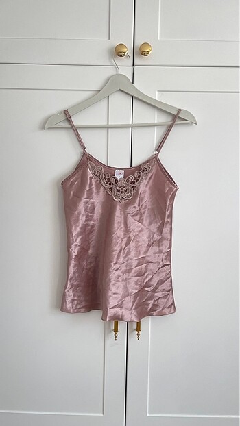 H&M Gecelik