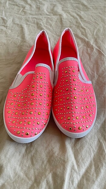 LC Waikiki Babet
