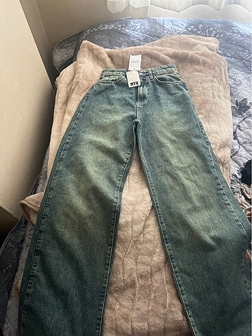 32 Beden Stradivarius jean